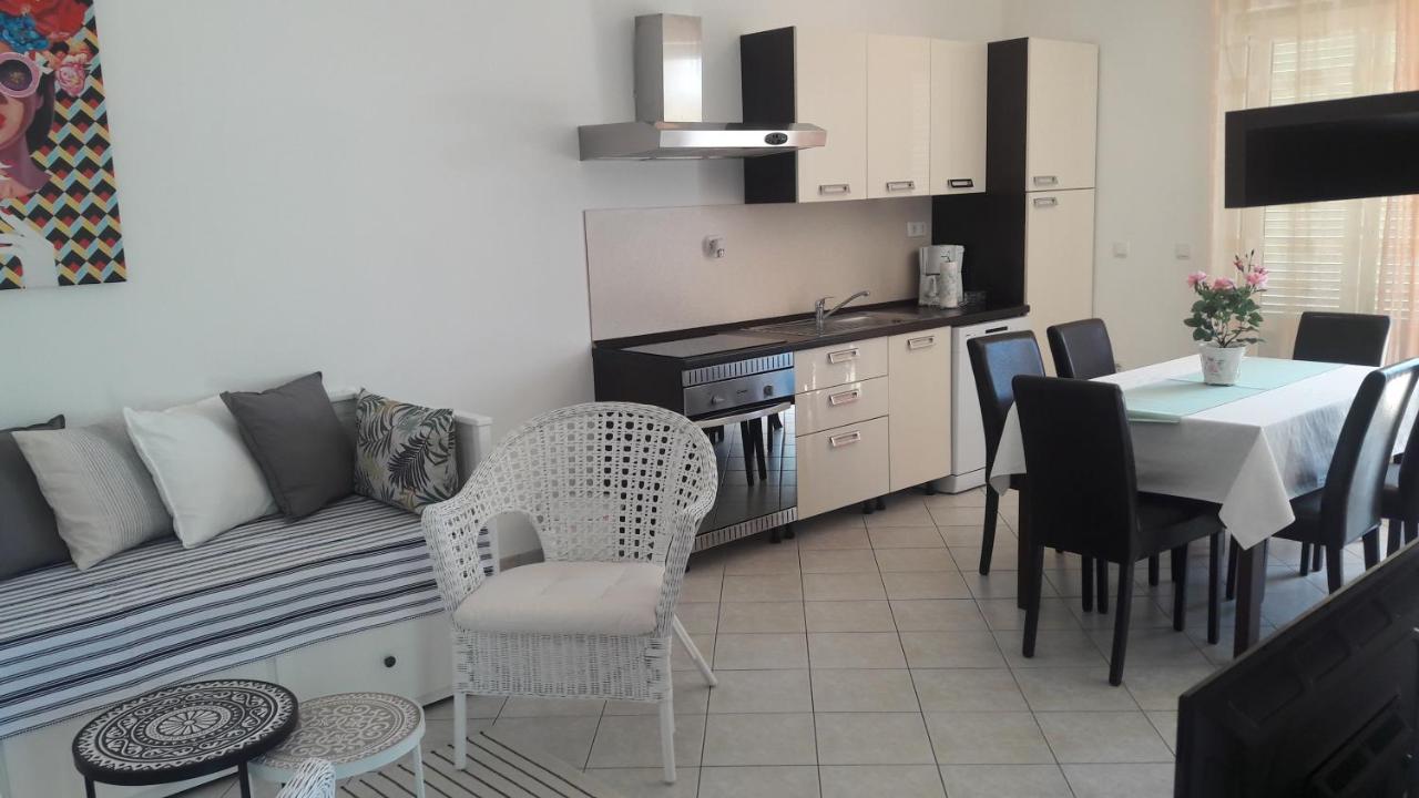 Apartman Barbat-Za Cijelu Obitelj Barbat na Rabu Buitenkant foto